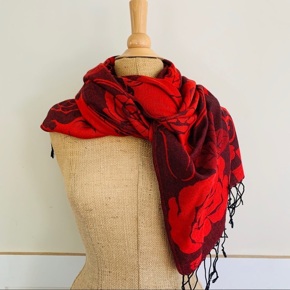 Red pashmina - Picture 2 of 9